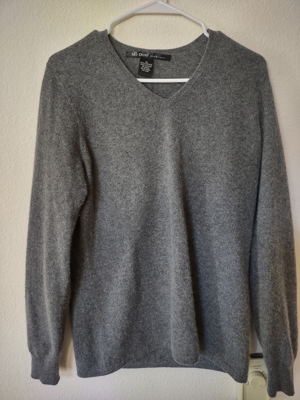 Mcduff Essentials Men's Heather Gray V-Neck Sweater